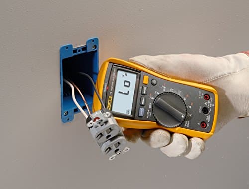 Fluke 117/323 Multimeter and Clamp Meter Combo Kit for Electricians